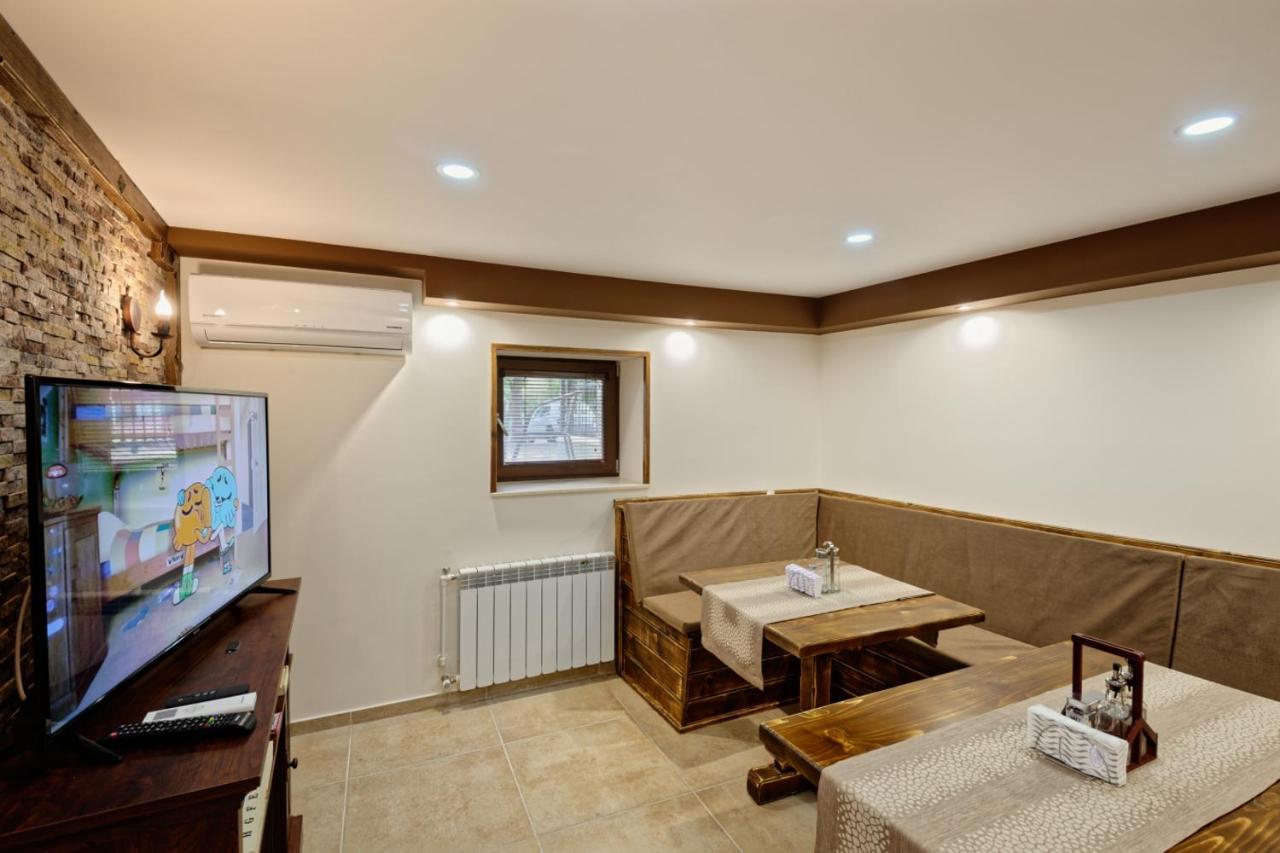 Къща За Гости Relax Hisarya Exterior photo