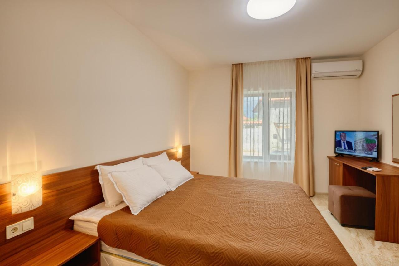 Къща За Гости Relax Hisarya Exterior photo