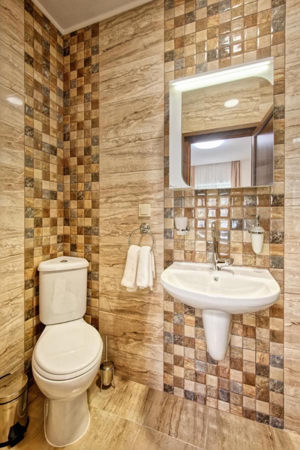 Къща За Гости Relax Hisarya Exterior photo